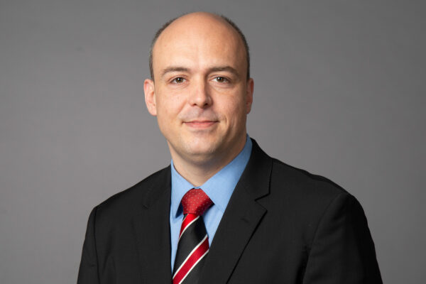 Porträt von Prof. Dr. Thomas Höfner